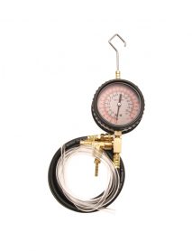 Nyomásmérő óra csövekkel üzemanyag nyomásmérőhöz